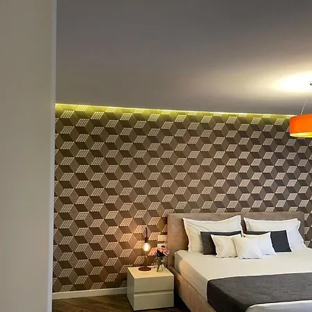 Hotel Light Yzberish