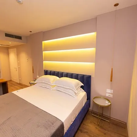 Light Hotel