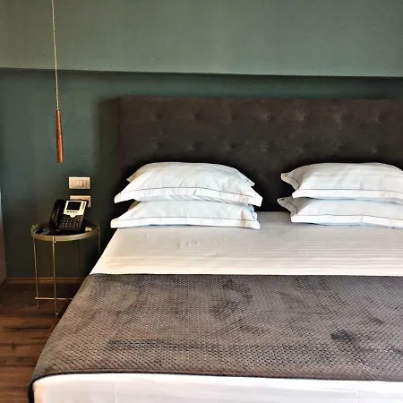 Light Hotel