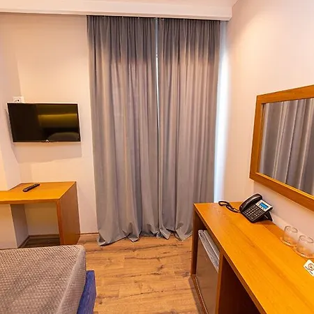 Hotel Light 3*