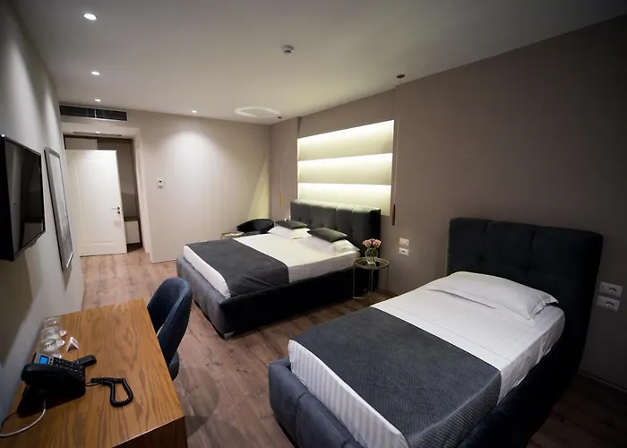 Light Hotel Yzberishti