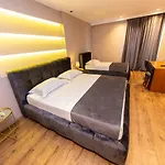 Light Hotell