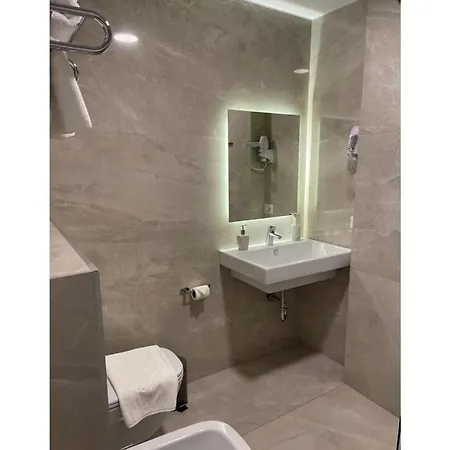 Hotell Light 3*